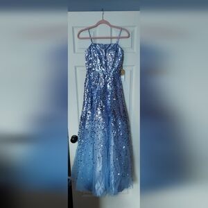 Say yes to the prom Juniors 1/2 prom dress